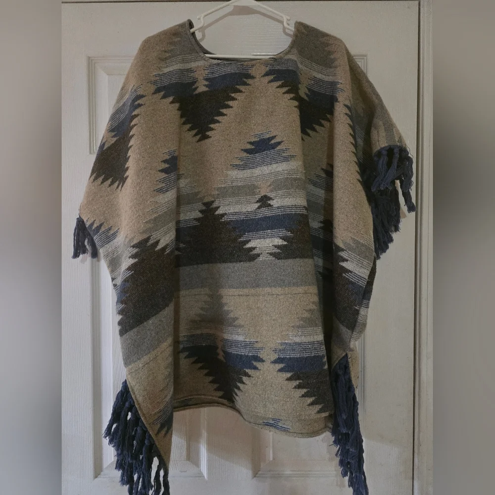 Poncho - Picture 1 of 1